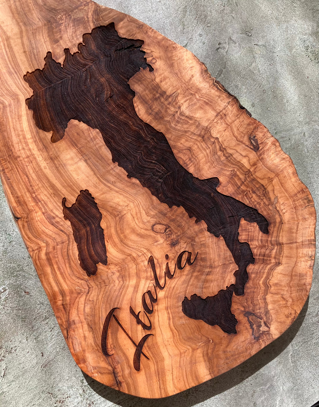 Large Italy Silhouette