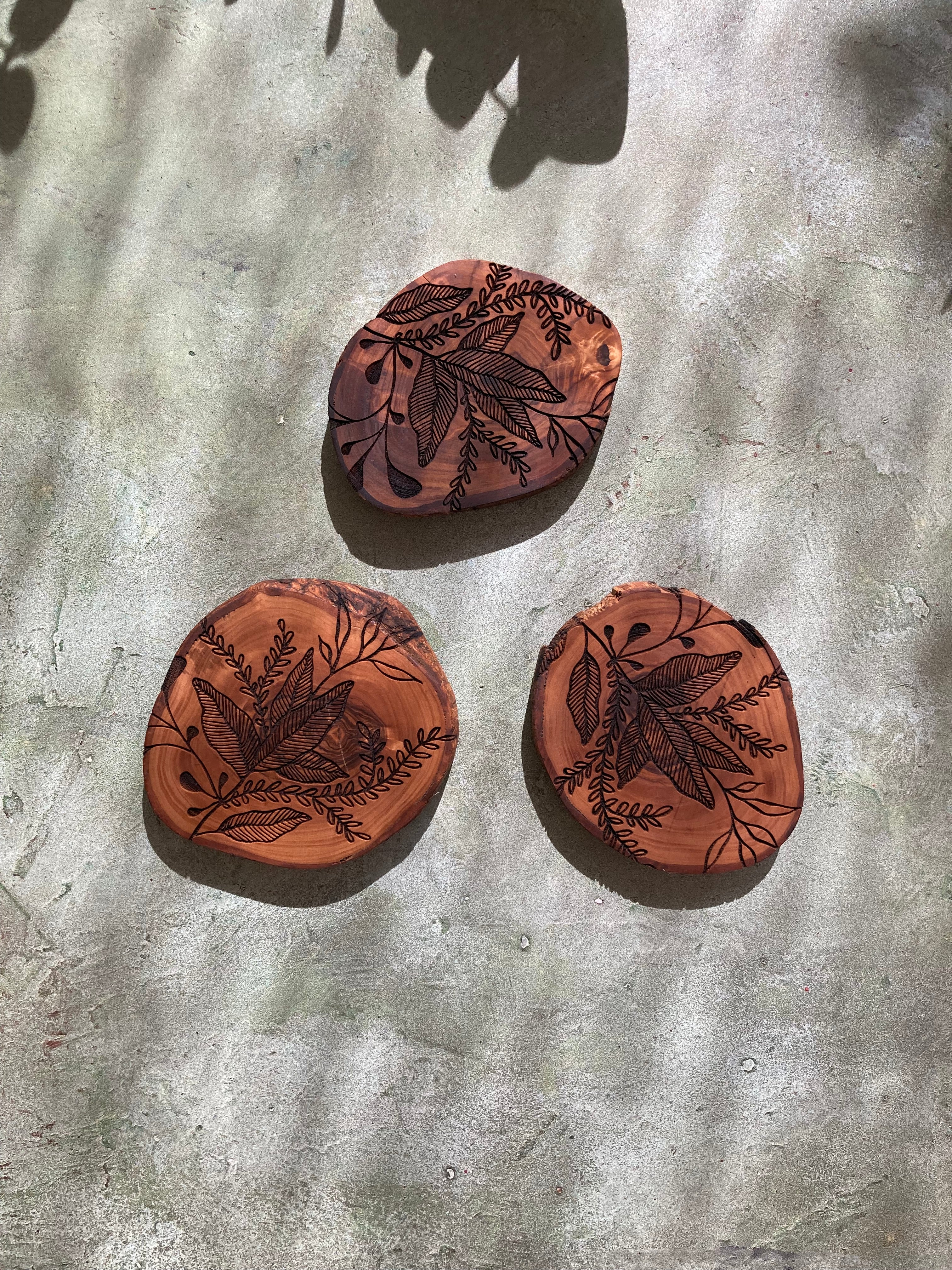 Olive Wood Coaster Set of 4 - Elegant Botanicals