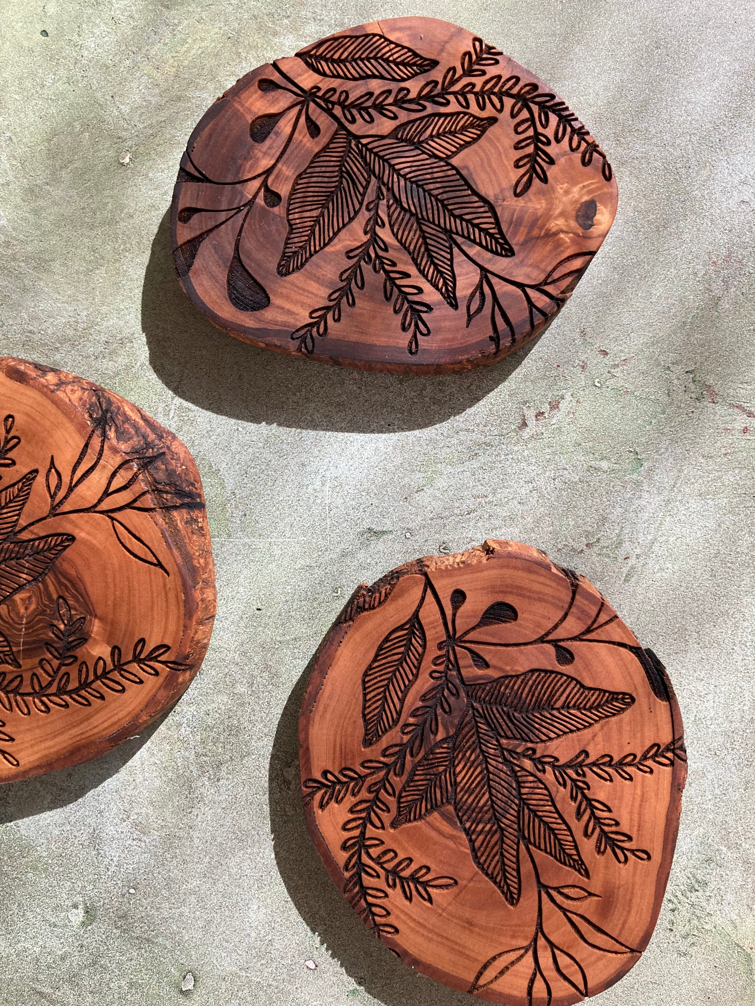 Olive Wood Coaster Set of 4 - Elegant Botanicals