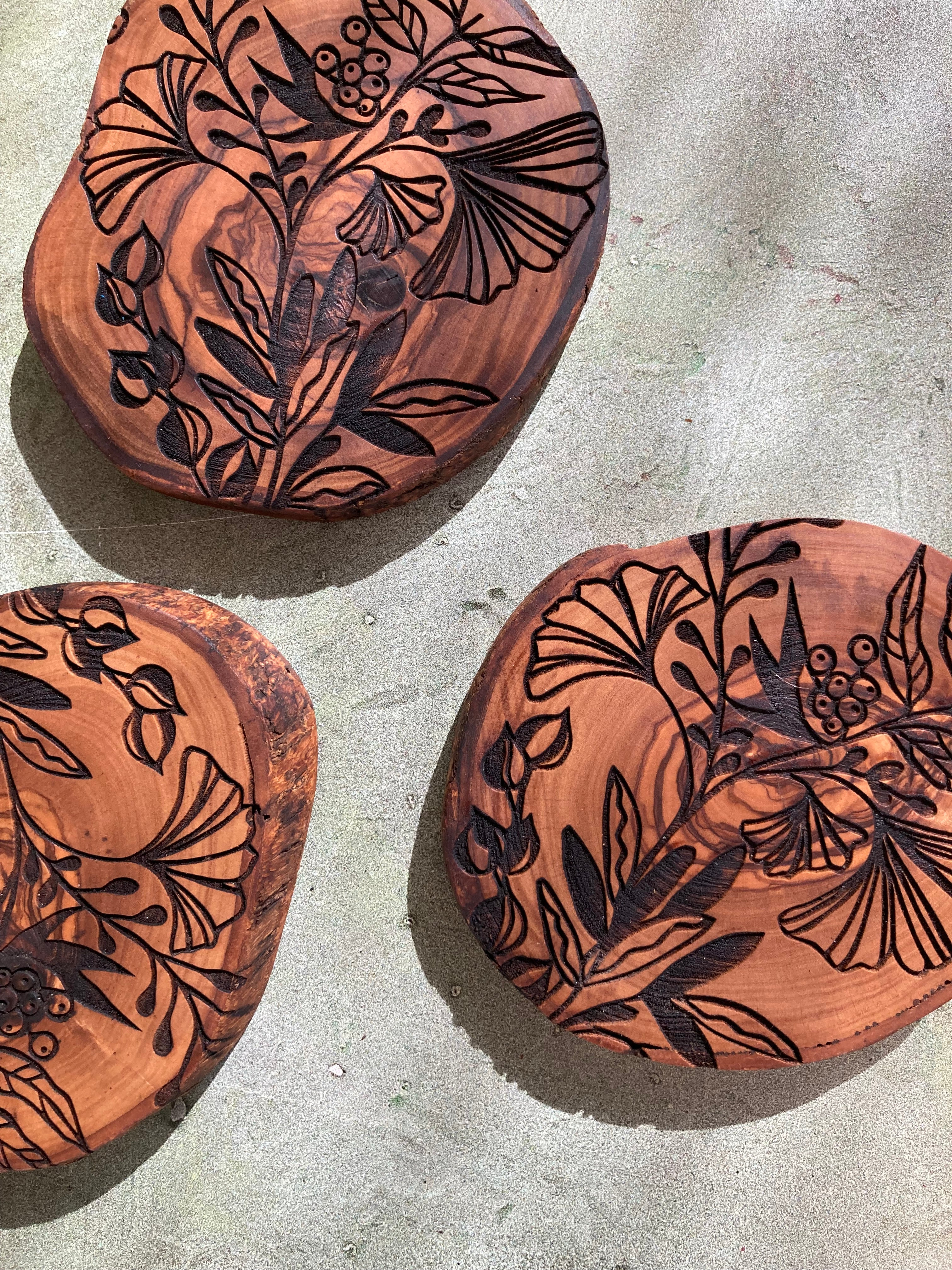 Olive Wood Coaster Set of 4 - Ginkgo Filigree